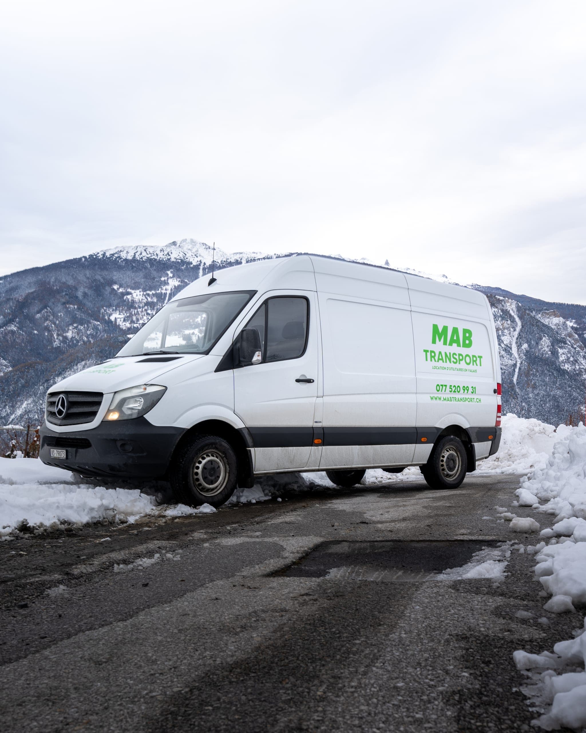 Argos, utilitaire de location MAB Transport, vue extérieure